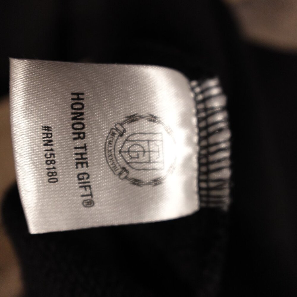 Honor the Gift Crest Monogram Raw Edge Pullover Sweater men's XL black modded - Picture 9 of 9